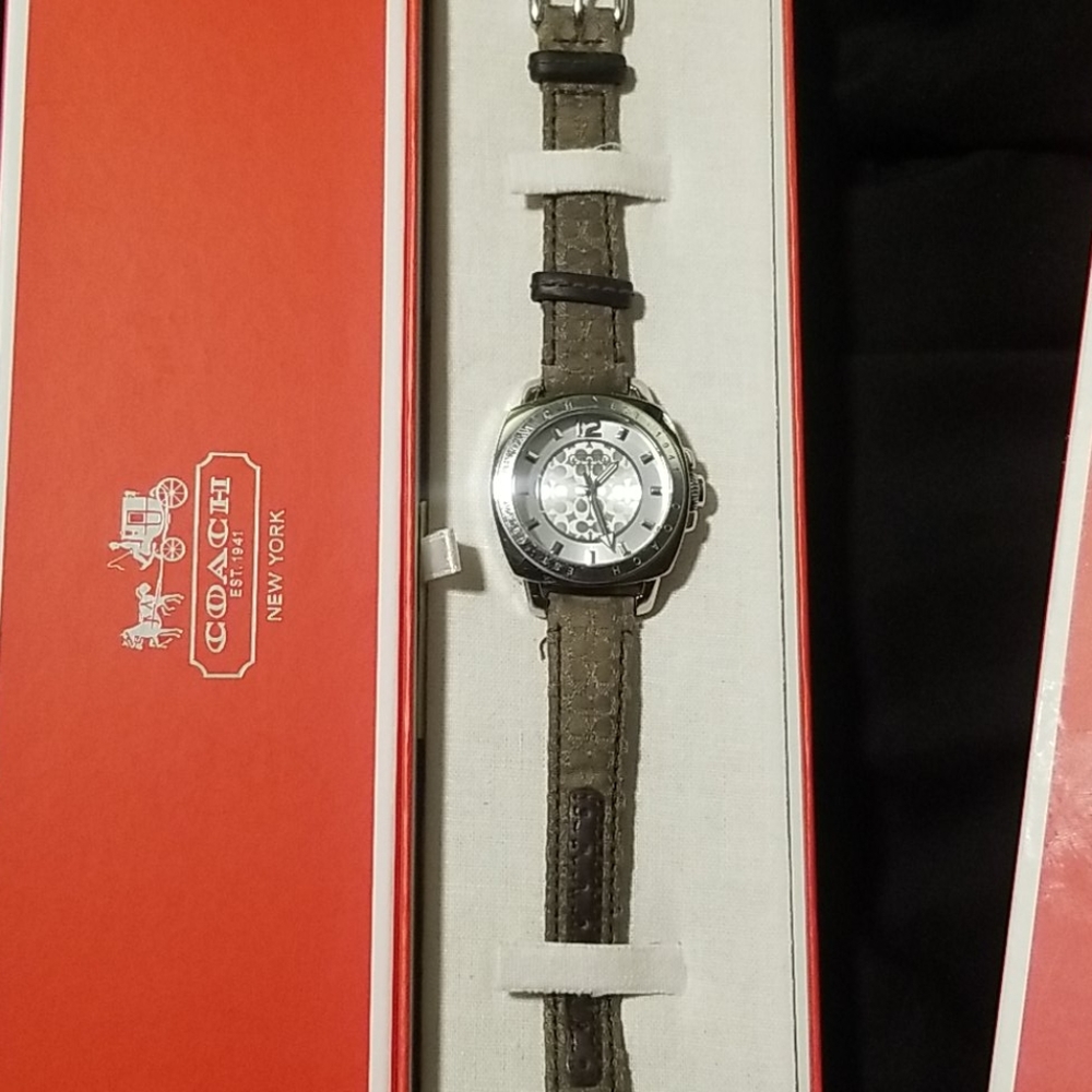 Coach watch - Picture 2 of 2